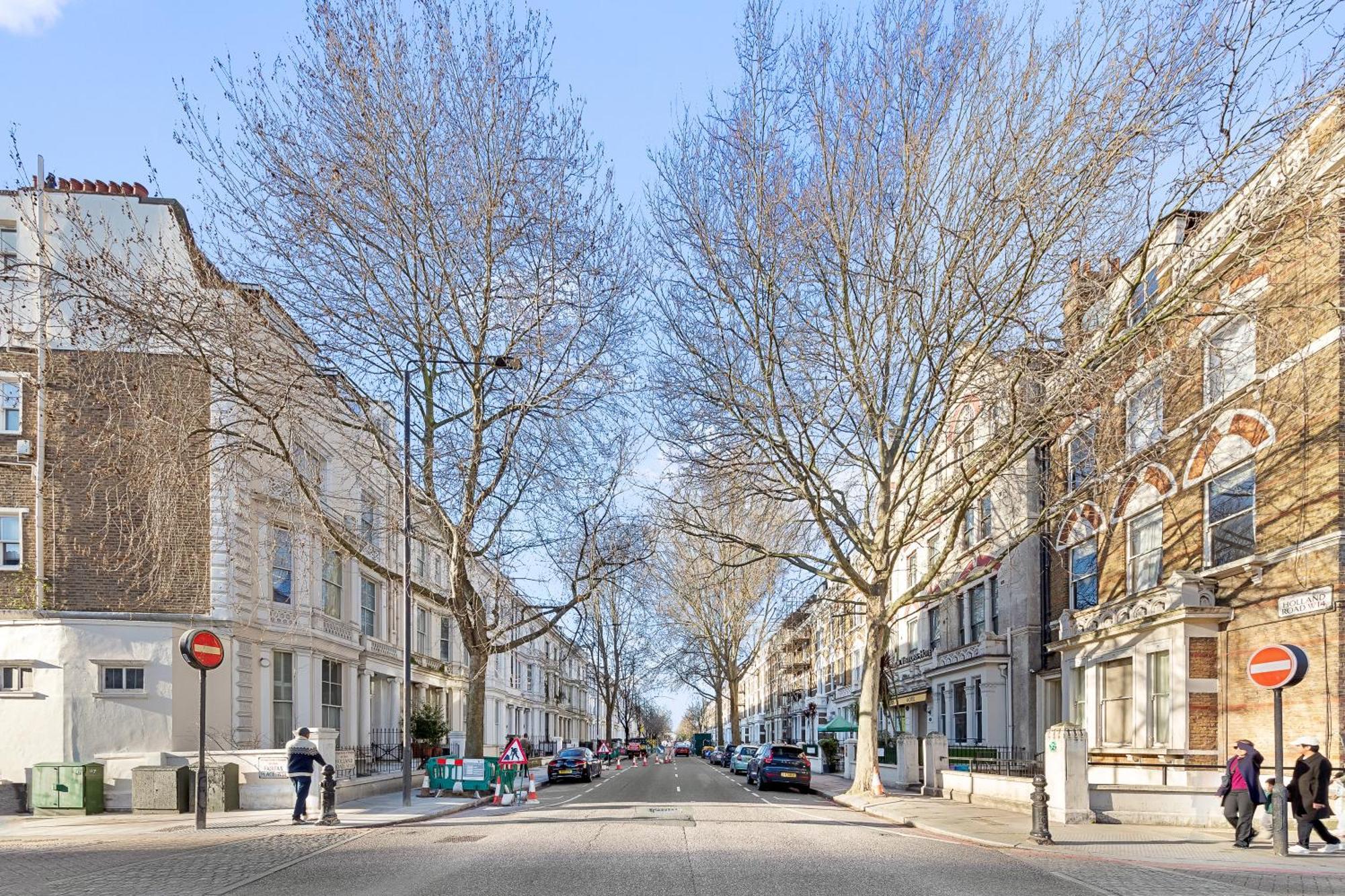 Newly Renovated Kensington 2 Bedroom Apartment With Balcony Near Harrods Sleeps 6, 2 Min Walk From Station ロンドン エクステリア 写真