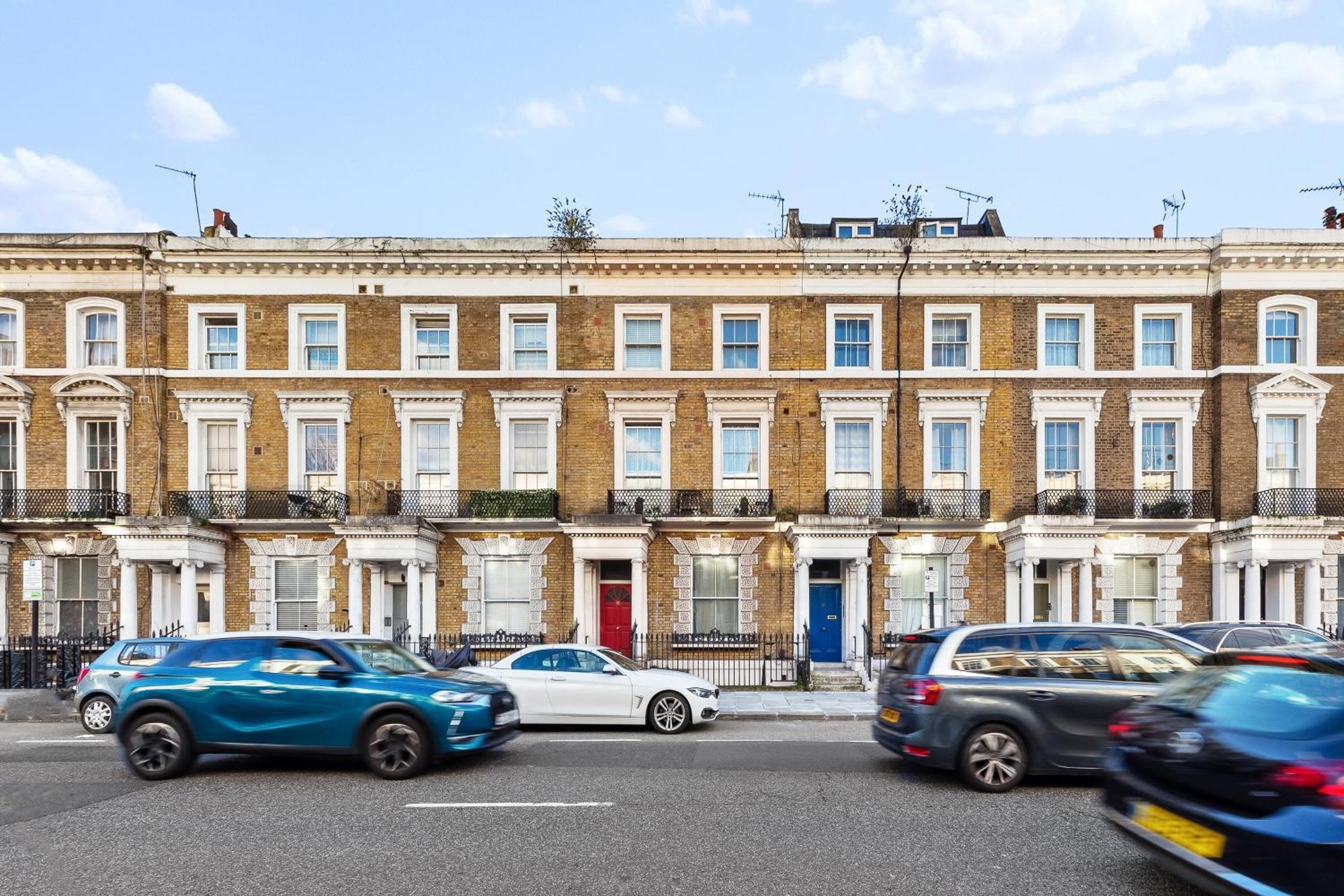 Newly Renovated Kensington 2 Bedroom Apartment With Balcony Near Harrods Sleeps 6, 2 Min Walk From Station ロンドン エクステリア 写真