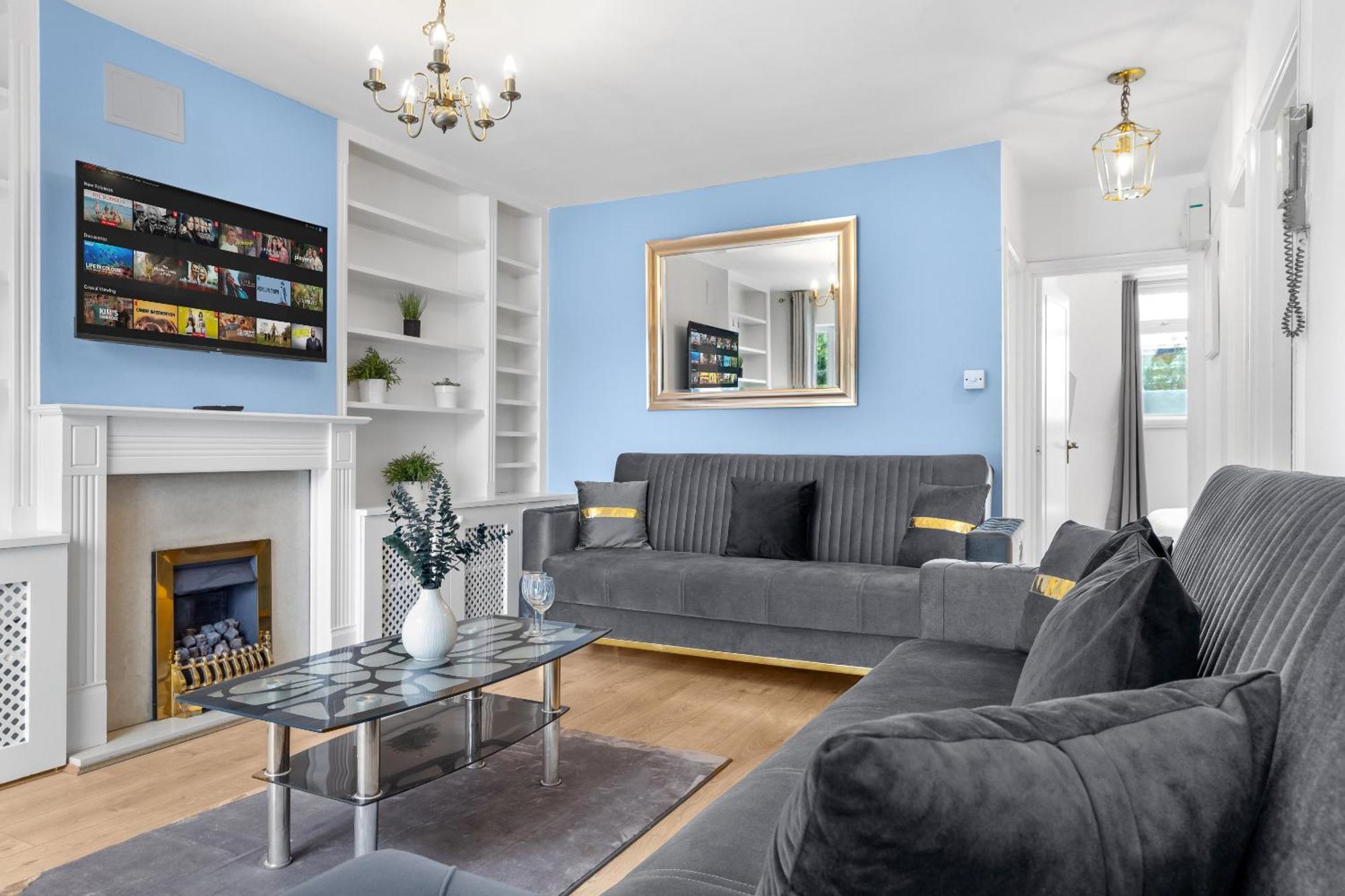 Newly Renovated Kensington 2 Bedroom Apartment With Balcony Near Harrods Sleeps 6, 2 Min Walk From Station ロンドン エクステリア 写真